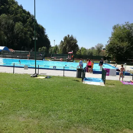 Pocitniska Hiska Pod Skalco *