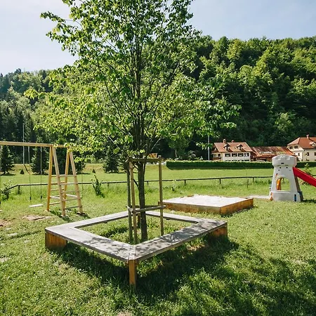 Pocitniska Hiska Pod Skalco