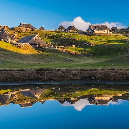 Pocitniska Hiska Pod Skalco קמניק