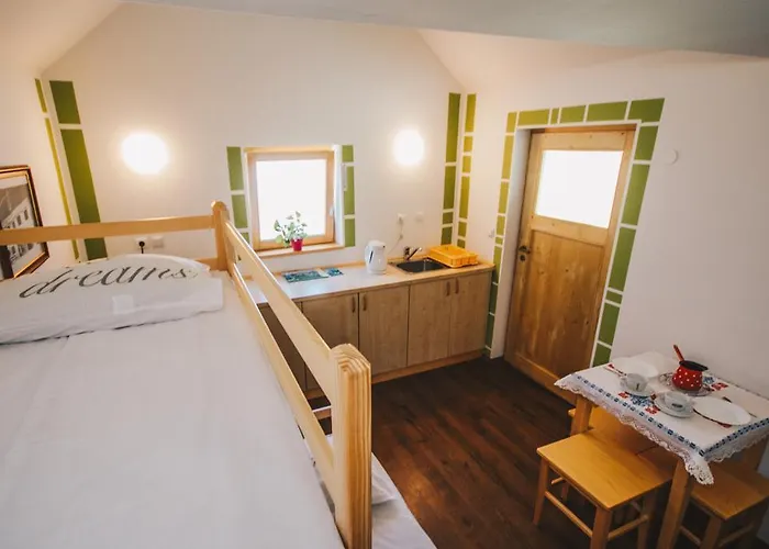 Feriehus Pocitniska Hiska Pod Skalco *